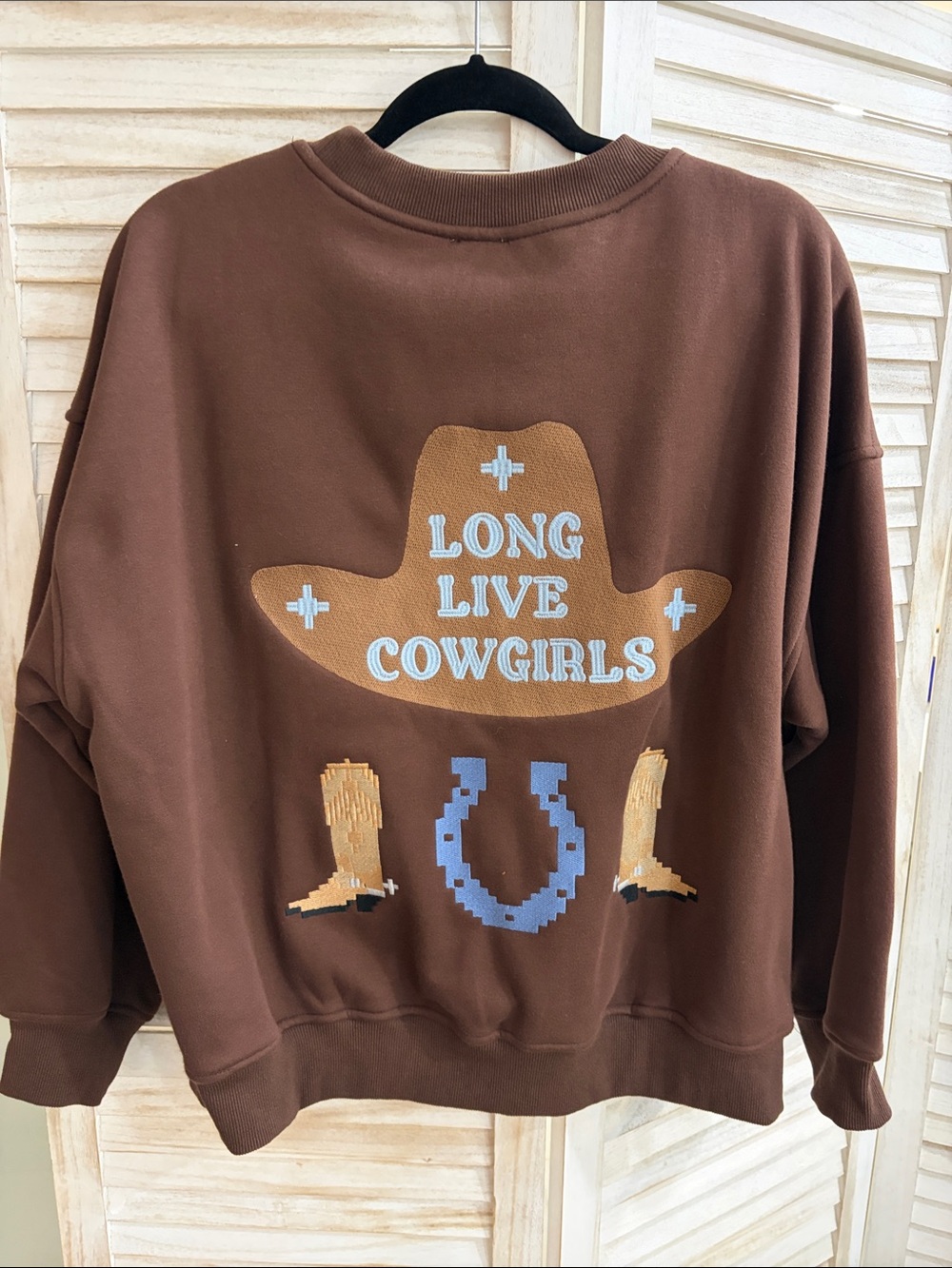 Le Lis Brown Crewneck Sweatshirt with 'Long Live Cowgirls' Patch
